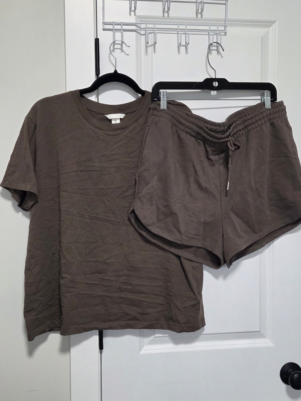 H&M Womens matching set Brown Drawstring Athletic Shorts & shirt